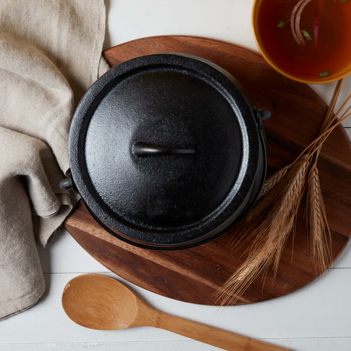 Cast Iron Covered Cauldron
